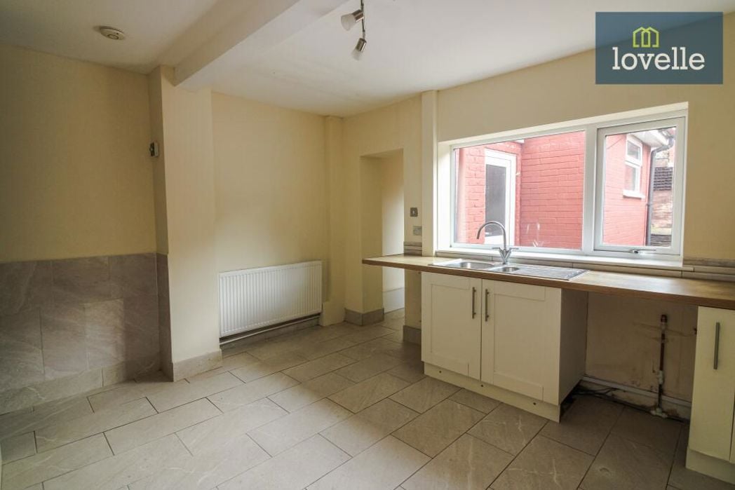 Property image 4 of 12
