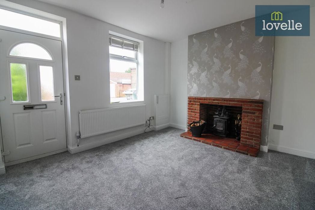 Property image 2 of 12