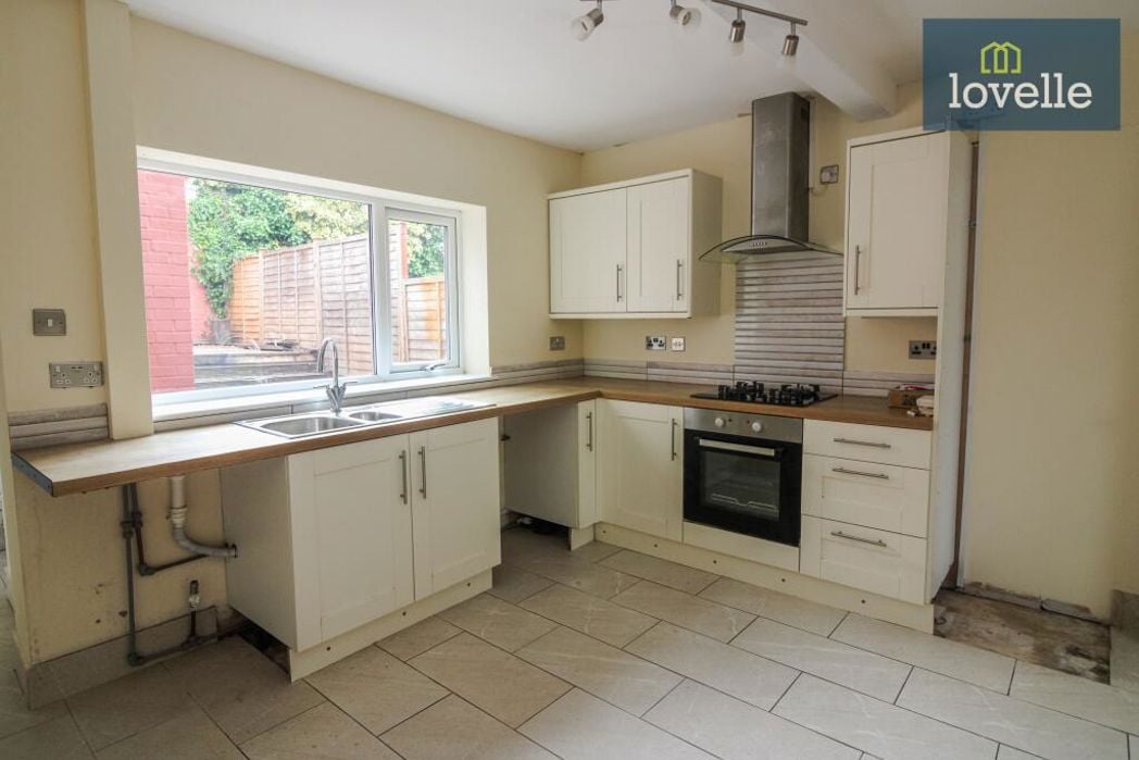 Property image 3 of 12