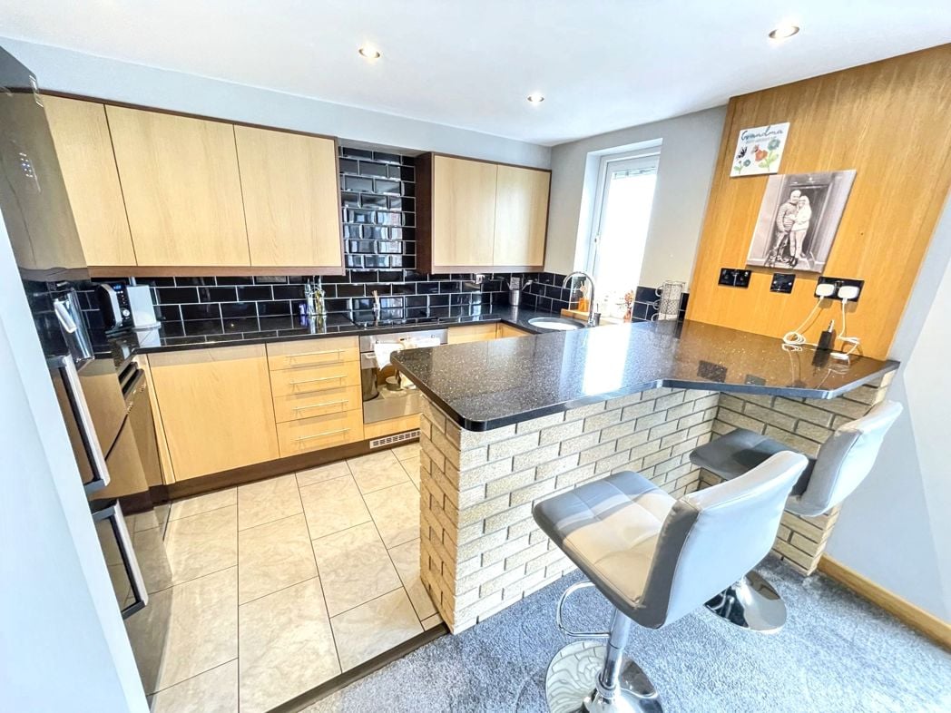 Property image 4 of 8