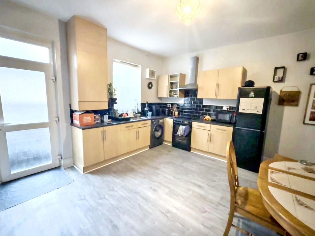 Property image 4 of 9