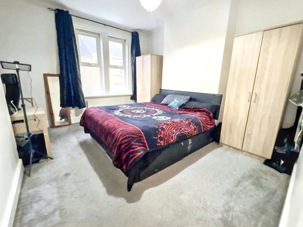 Property image 6 of 9