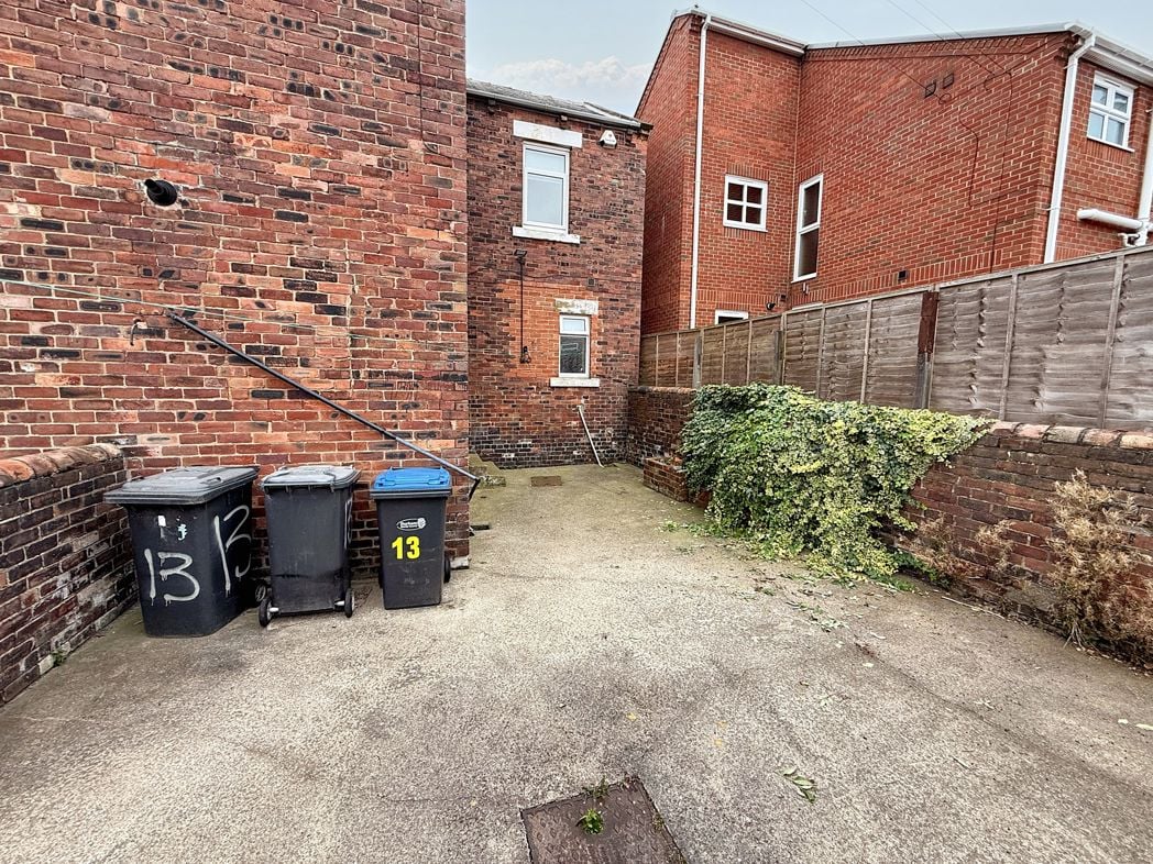 Property image 8 of 9