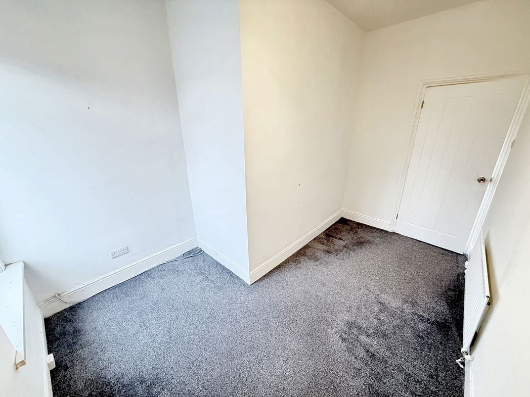 Property image 5 of 9