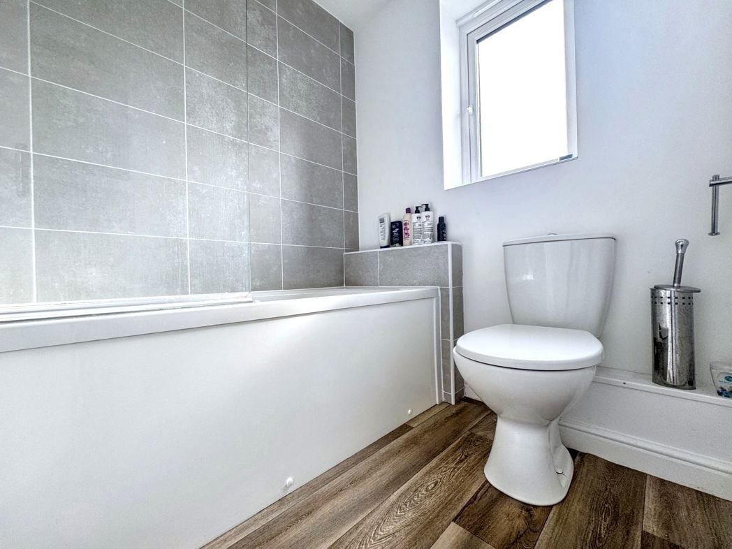 Property image 14 of 19