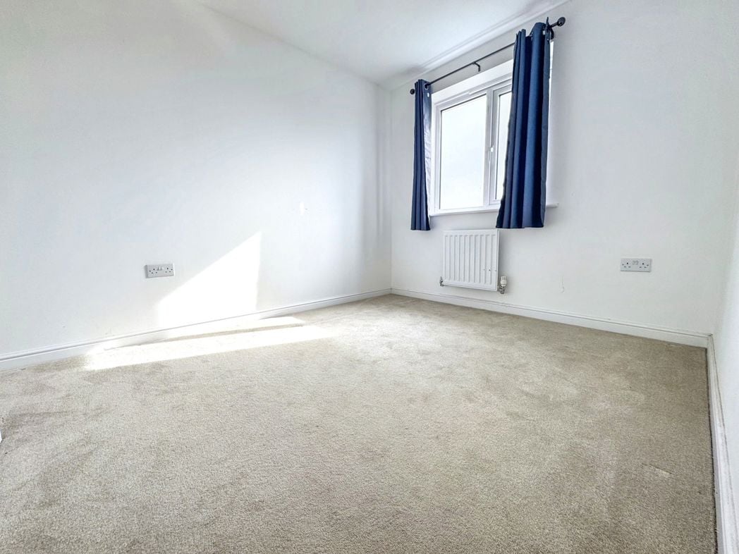 Property image 12 of 19