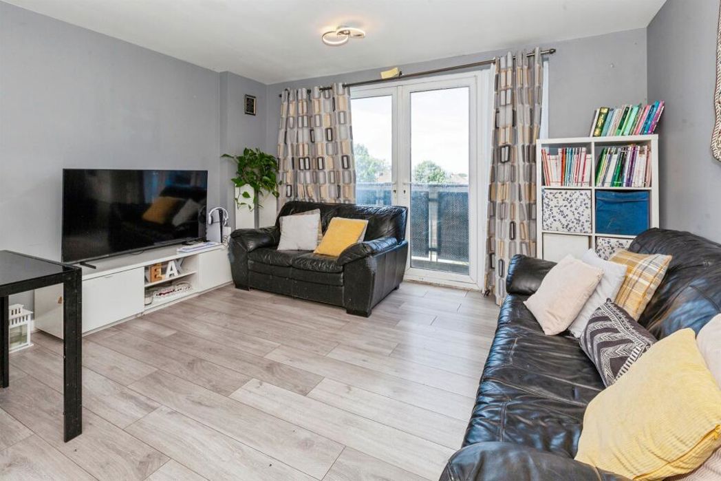 Property image 6 of 17