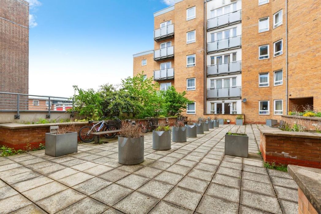 Property image 17 of 17