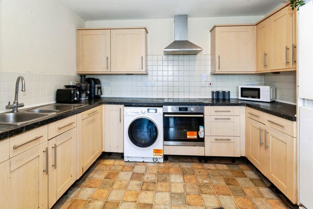 Property image 4 of 17