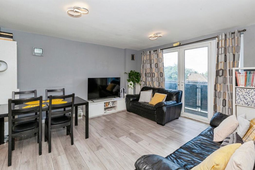 Property image 2 of 17