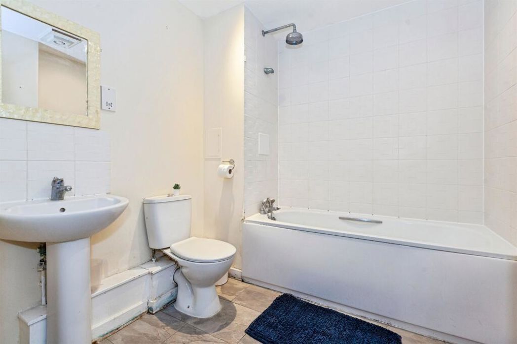 Property image 13 of 17