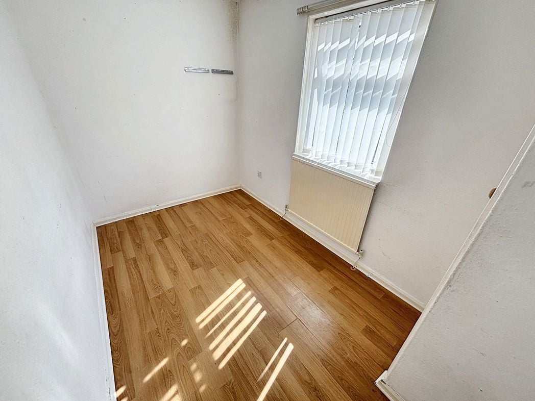 Property image 11 of 14