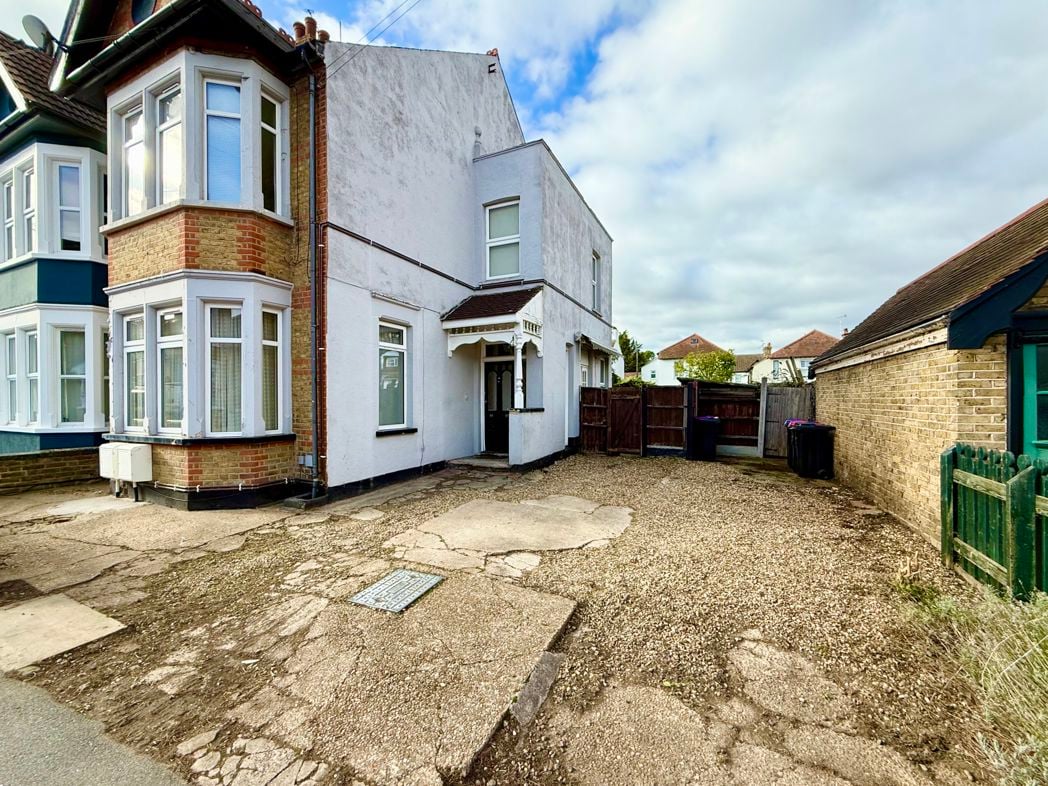 Property image 5 of 28