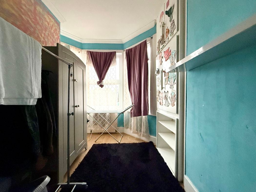 Property image 24 of 28