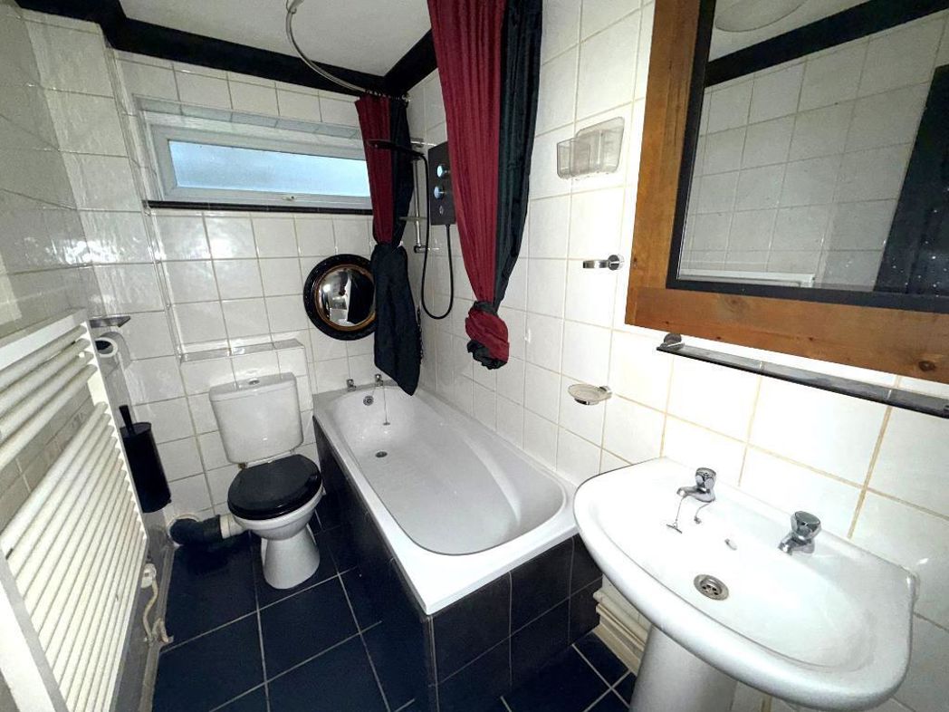 9 Woburn Court, Luton, Bedfordshire, LU4 9BB