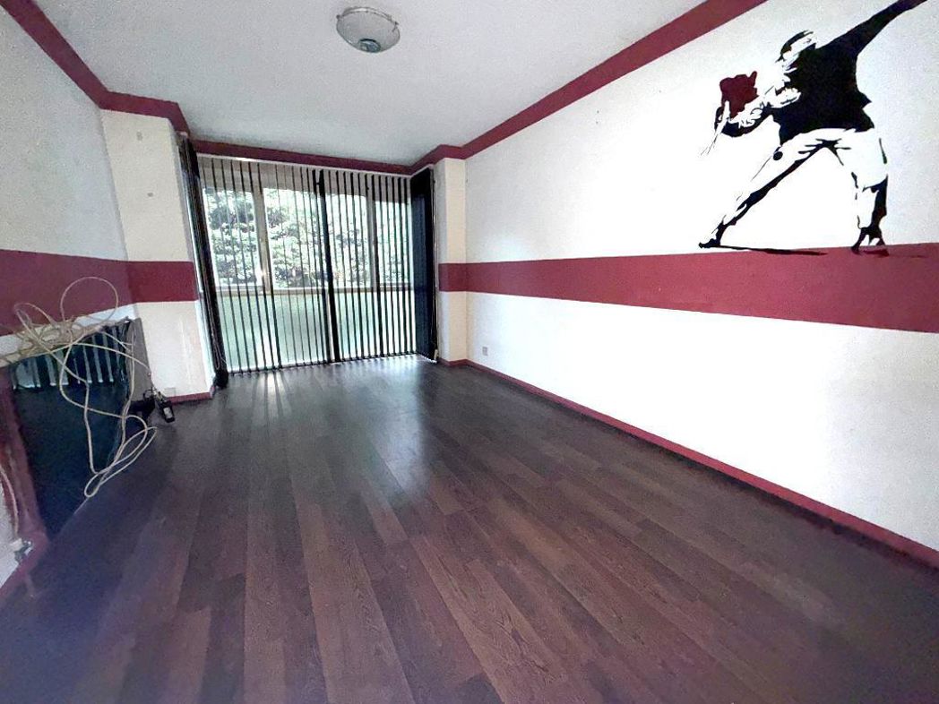 9 Woburn Court, Luton, Bedfordshire, LU4 9BB