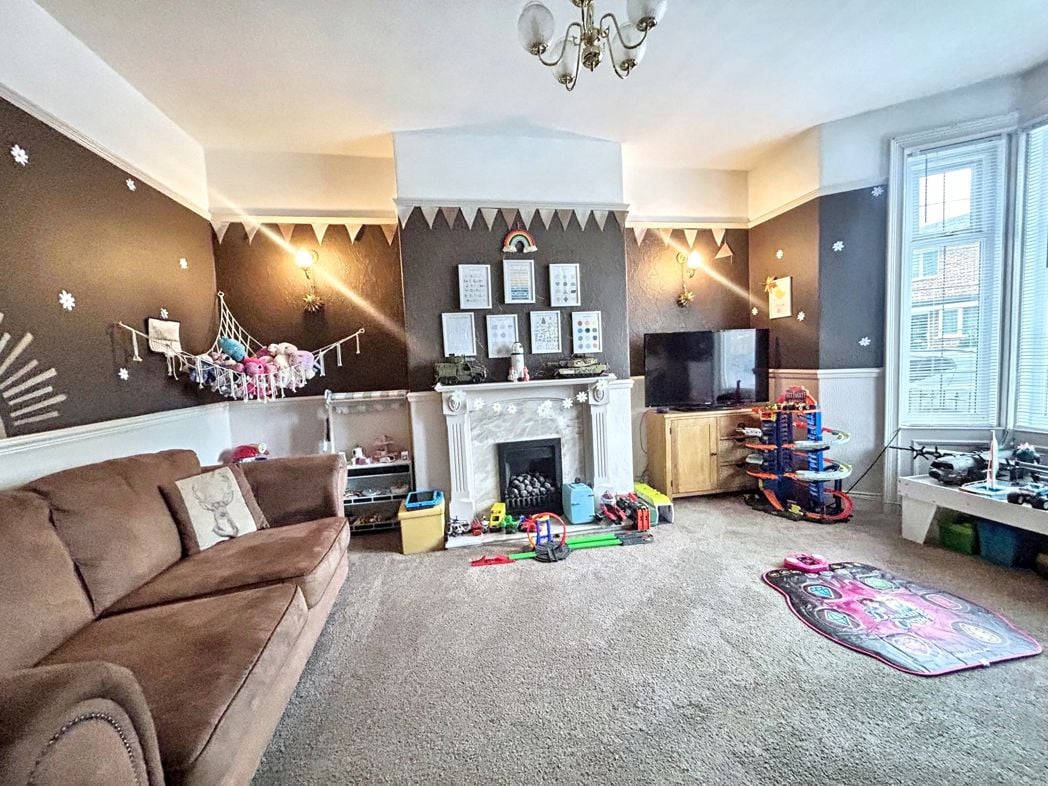 Property image 2 of 18