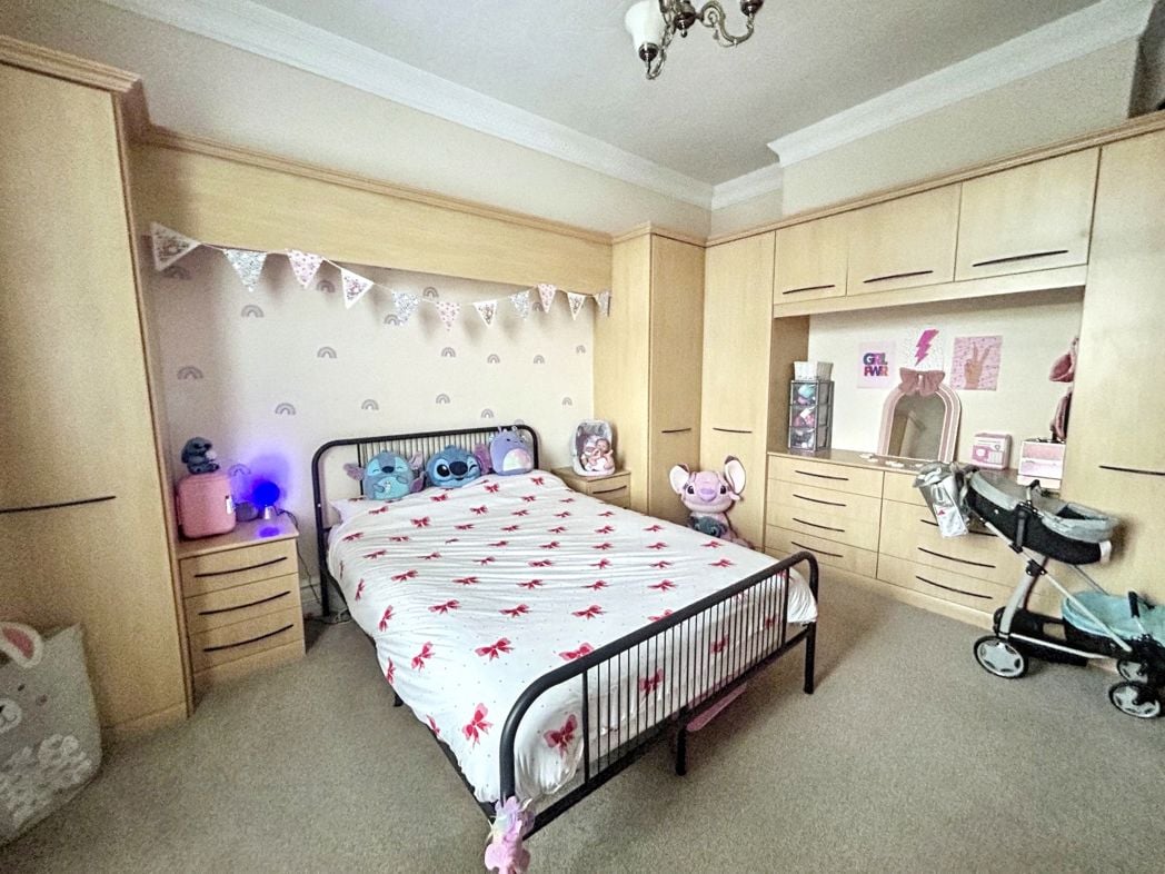 Property image 12 of 18