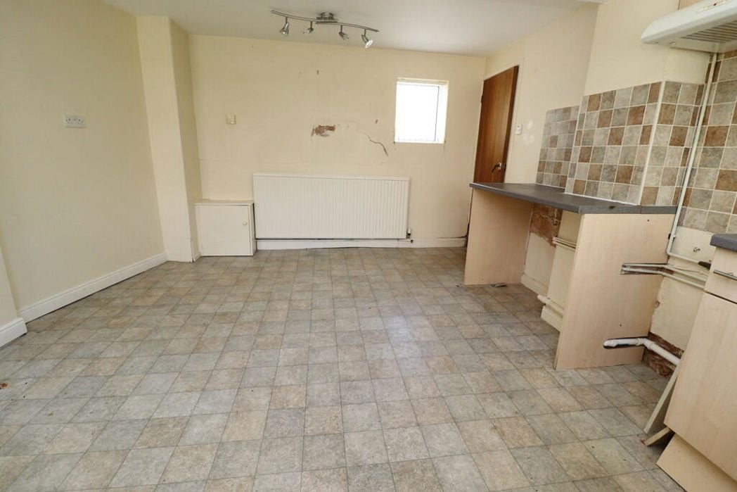 Property image 3 of 15