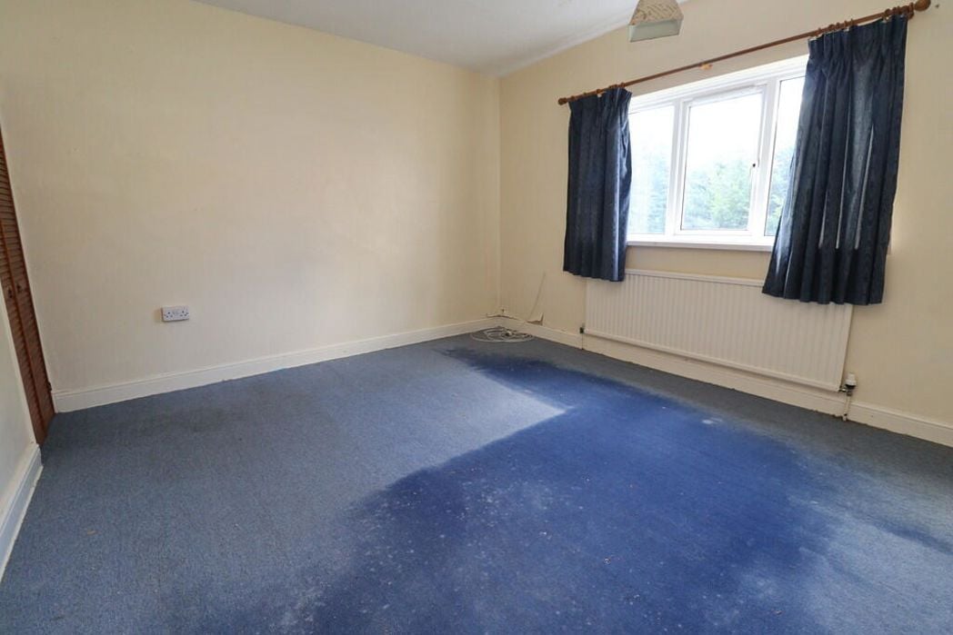 Property image 10 of 15