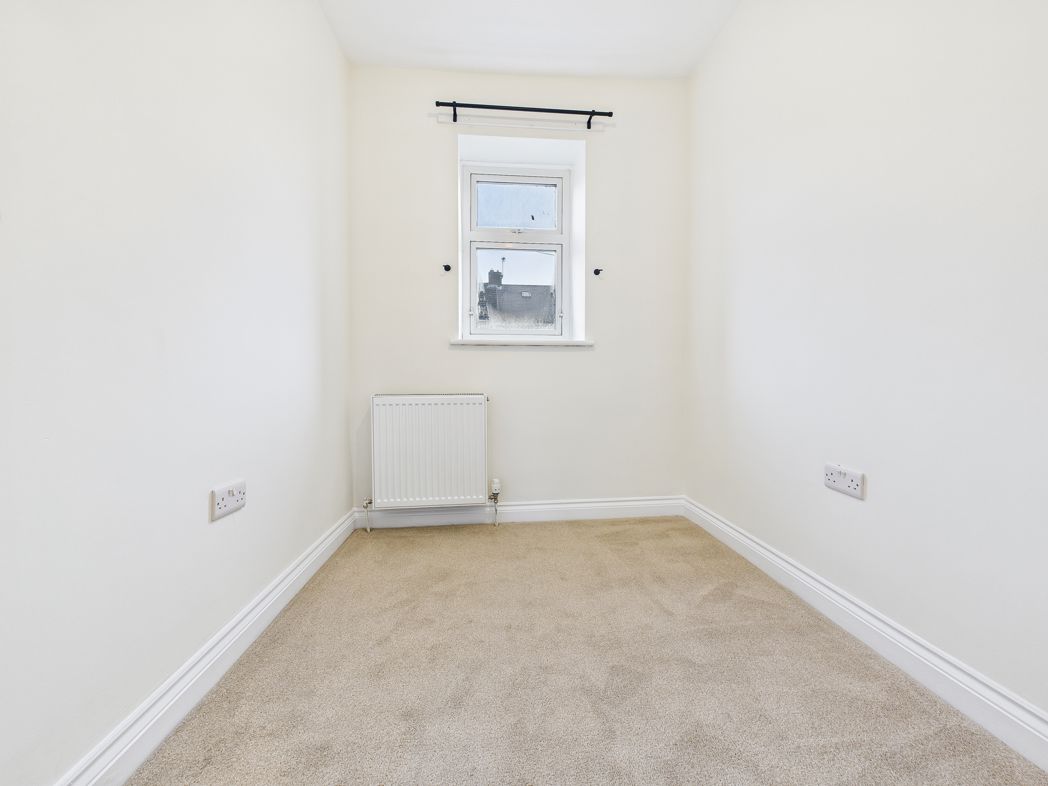 Property image 10 of 13