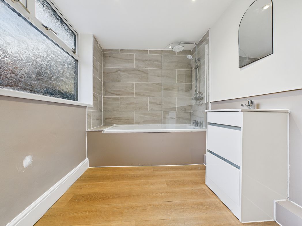 Property image 5 of 13