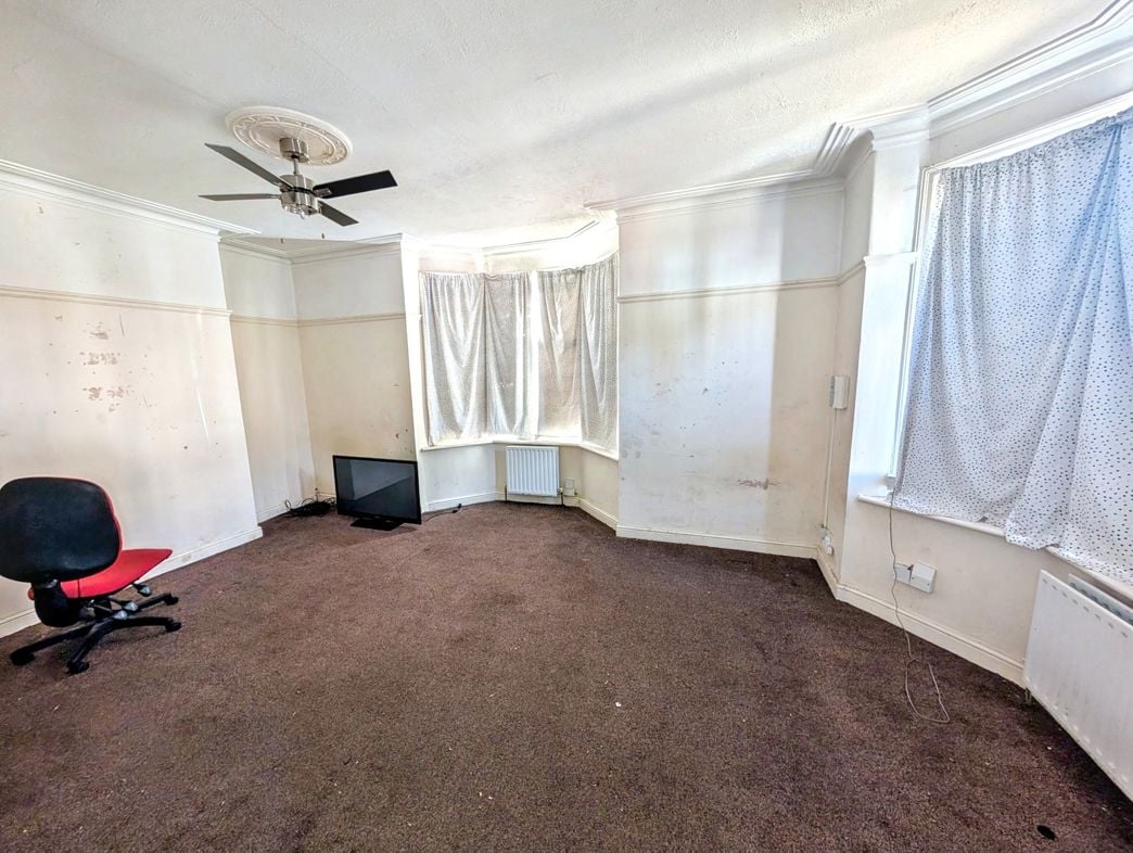 Property image 3 of 11