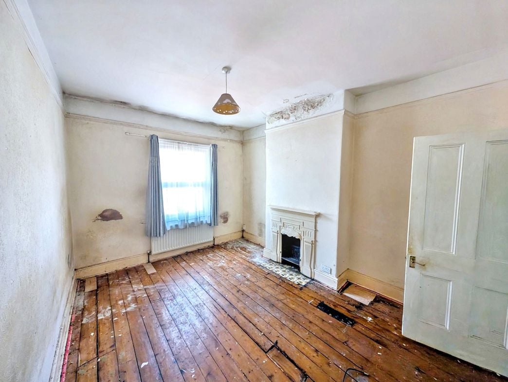 Property image 8 of 11