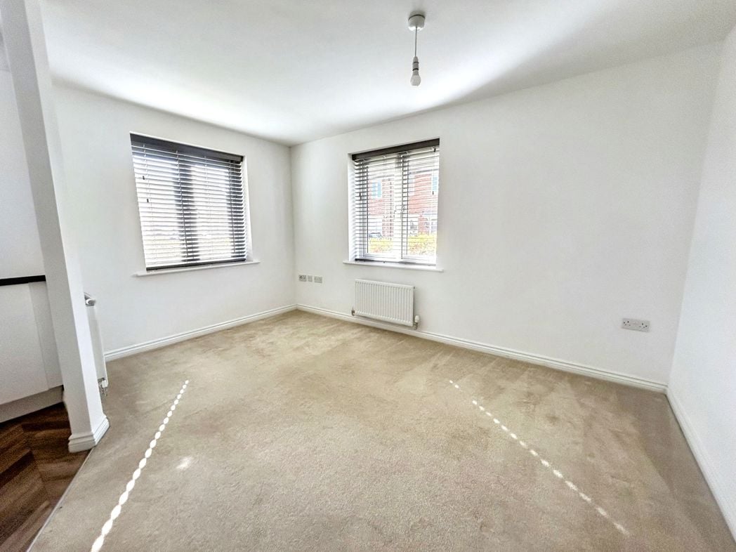 Property image 2 of 8