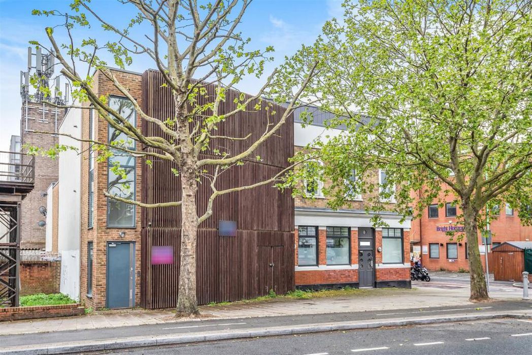 Flat B, 2-3 Shakespeare Terrace, , Richmond, Surrey, TW9 4PL