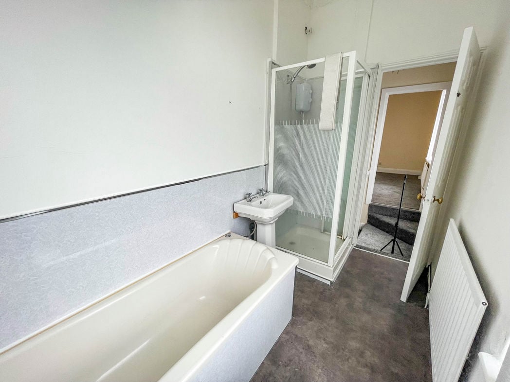 Property image 10 of 10