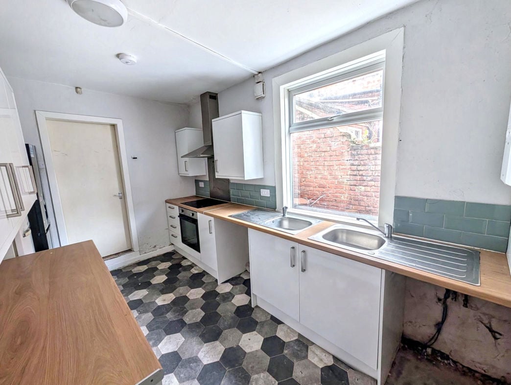 Property image 4 of 14