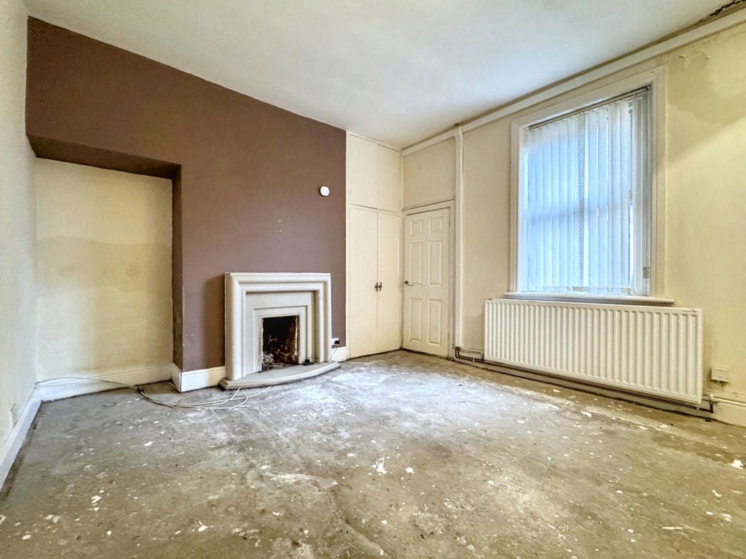 Property image 2 of 16