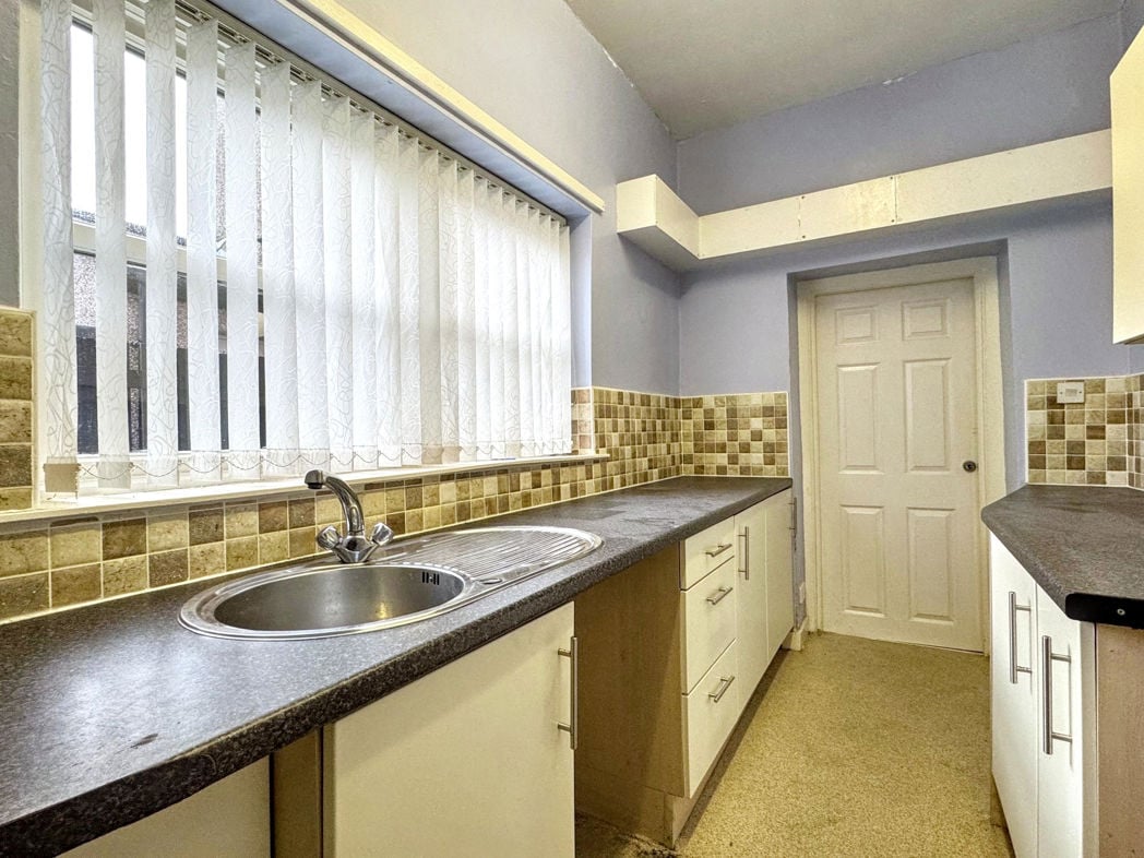 Property image 9 of 16