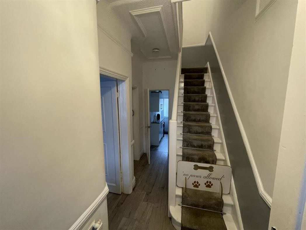 Property image 3 of 11