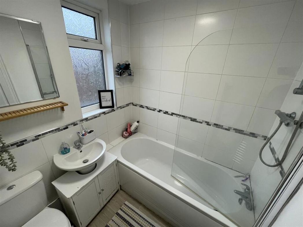 Property image 7 of 11