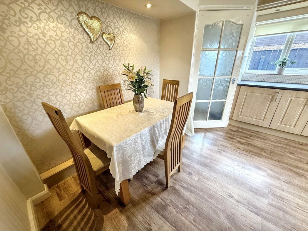 Property image 7 of 16