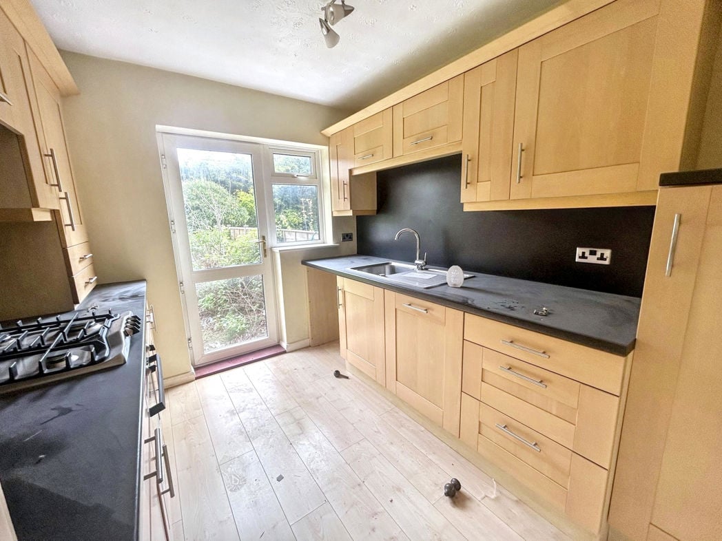 Property image 4 of 12