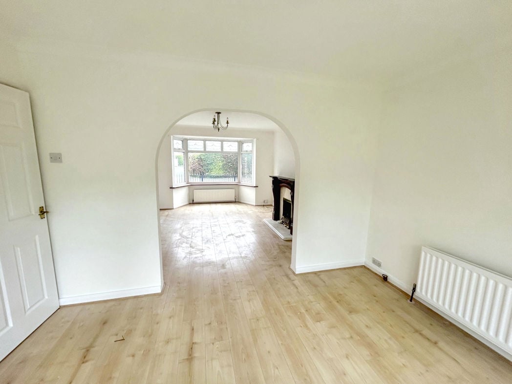 Property image 5 of 12