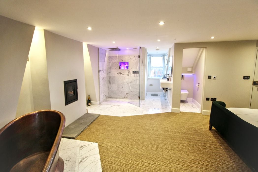 Property image 11 of 14