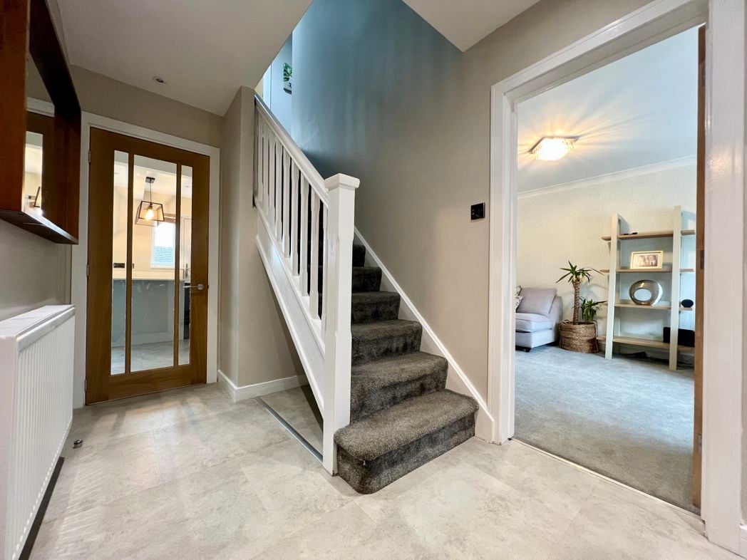 Property image 5 of 32