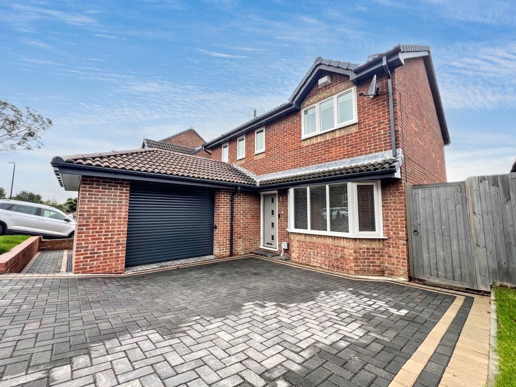 Property image 2 of 32