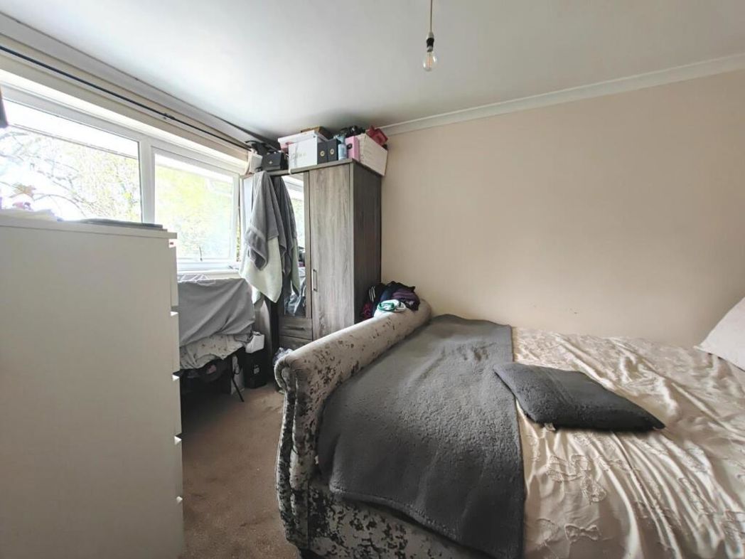 Property image 8 of 14