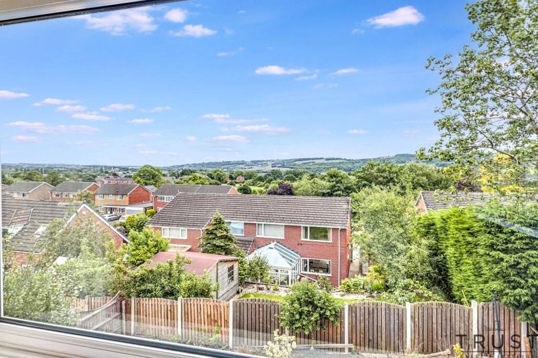 Property image 2 of 32