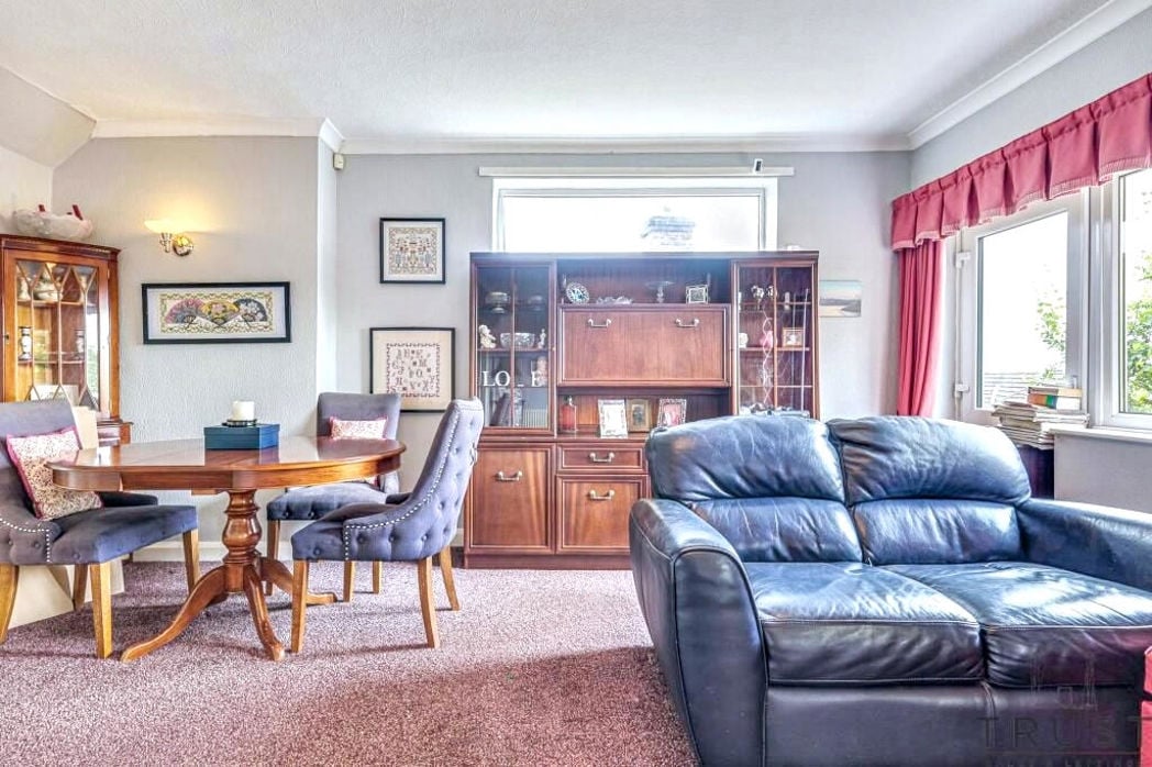 Property image 15 of 32