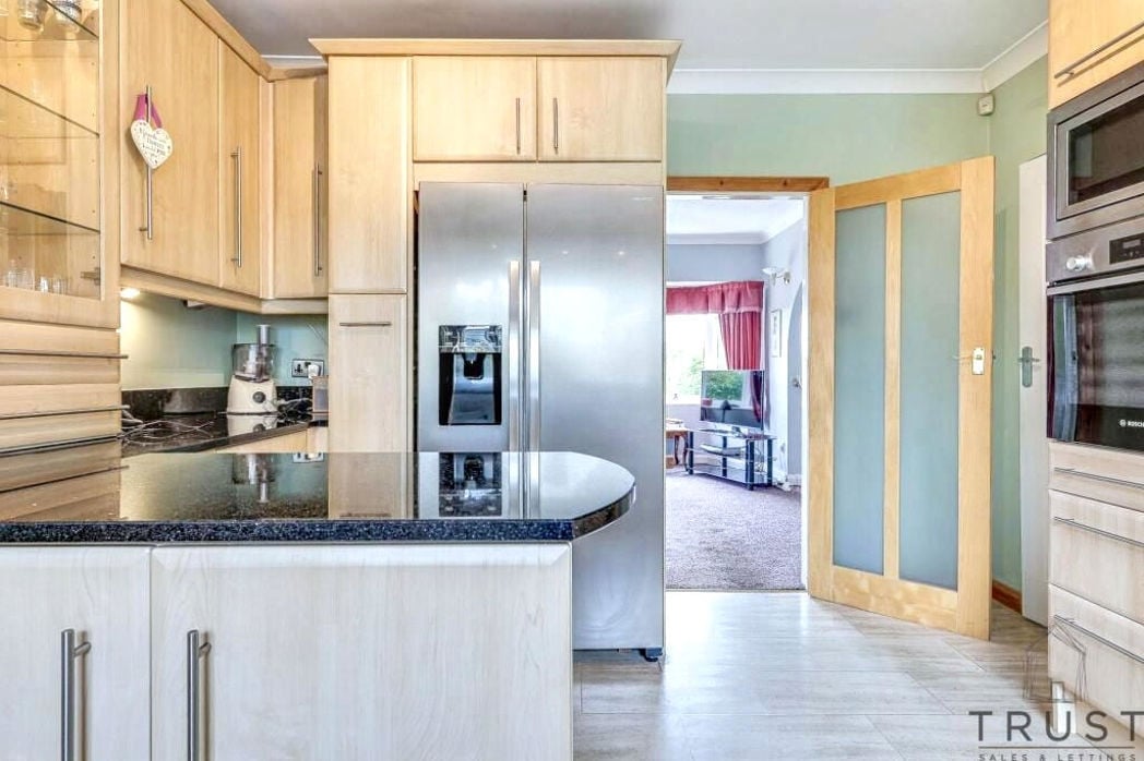 Property image 29 of 32
