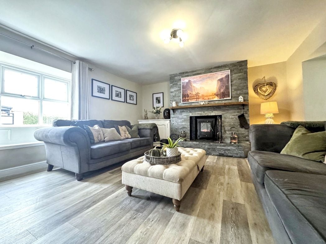 Property image 2 of 32