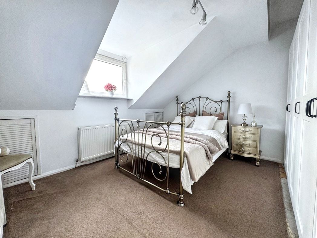 Property image 19 of 32