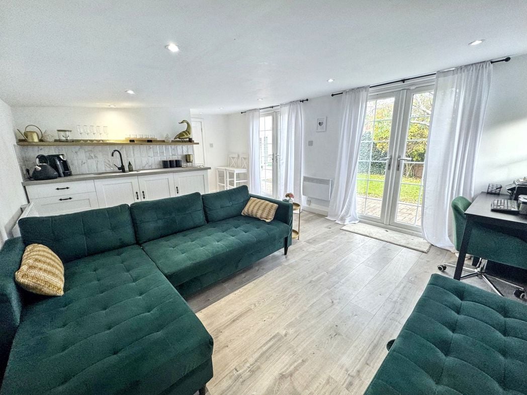 Property image 25 of 32