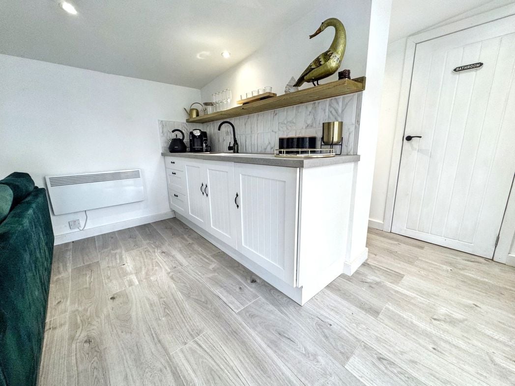 Property image 26 of 32